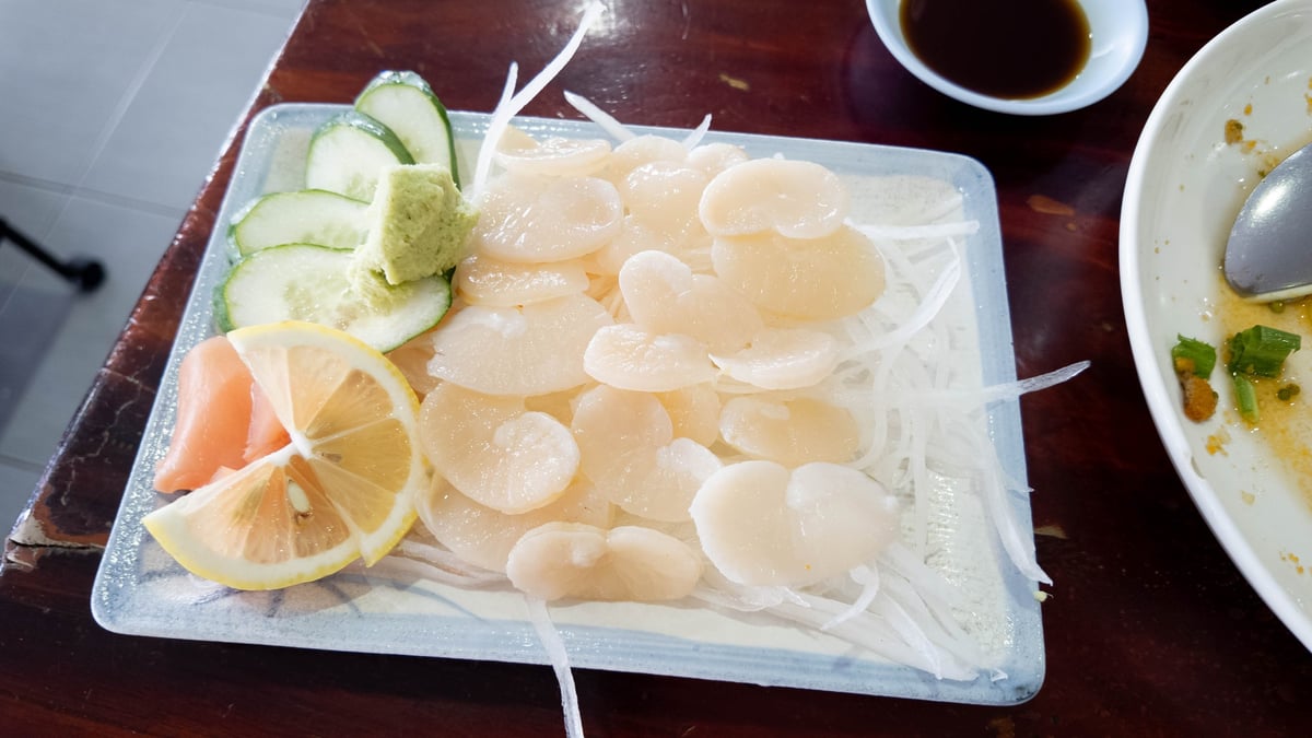 Seafood sashimi sushi conch meal fish fresh japanese food